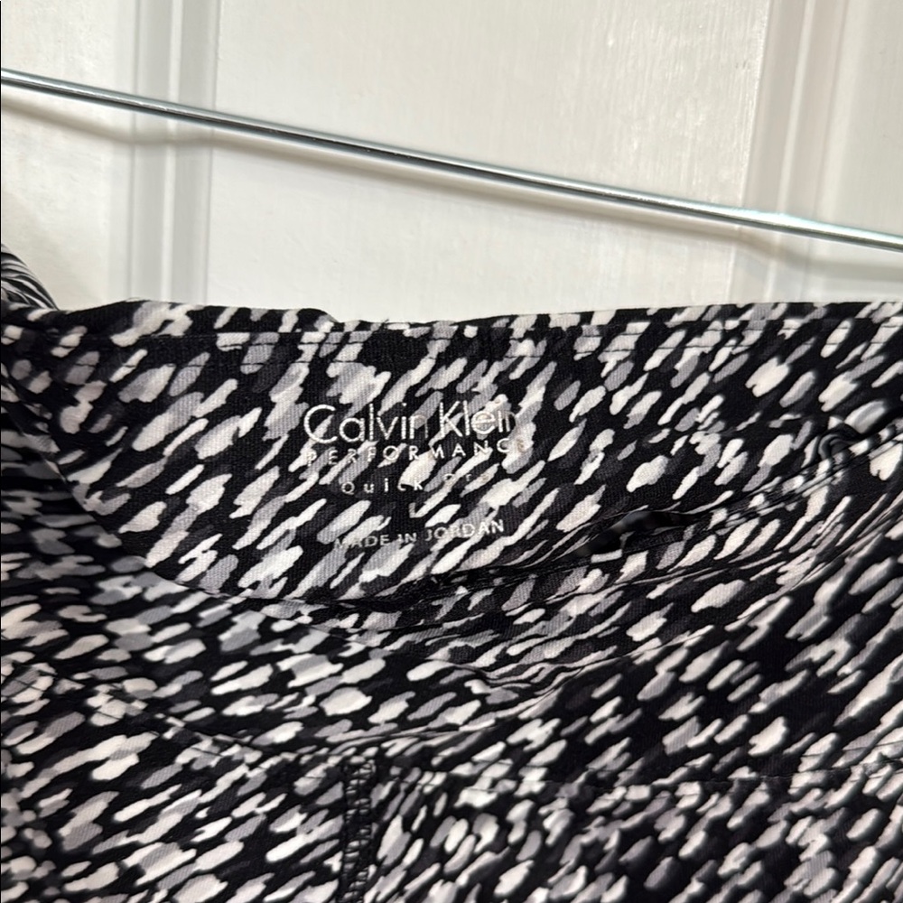 Calvin Klein Performance Capris - Picture 3 of 3